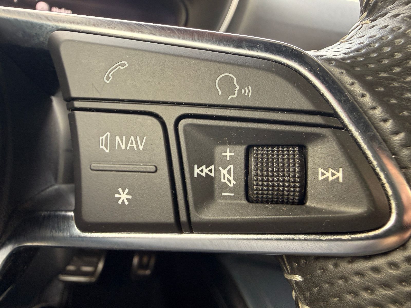 Fahrzeugabbildung Audi 2.0 TFSI quattro/S-LINE/AUTOMATIK/RS-SITZE/LED