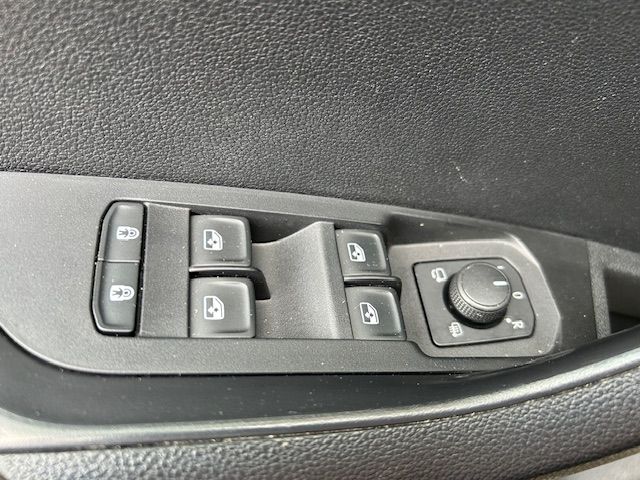 Karoq Clever 2.0 TDI DSG 4x4 NAV;SHZ;LED;KESSY