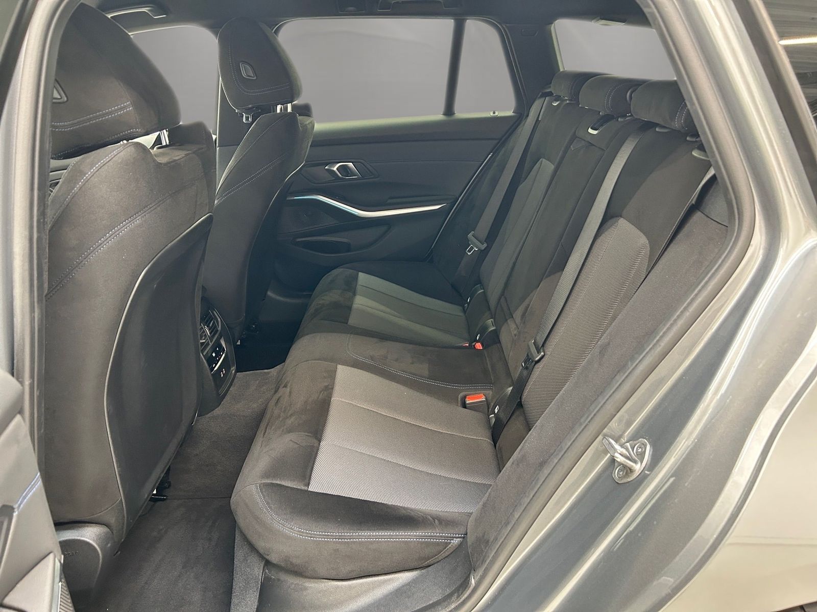 BMW 330 - Bild 13