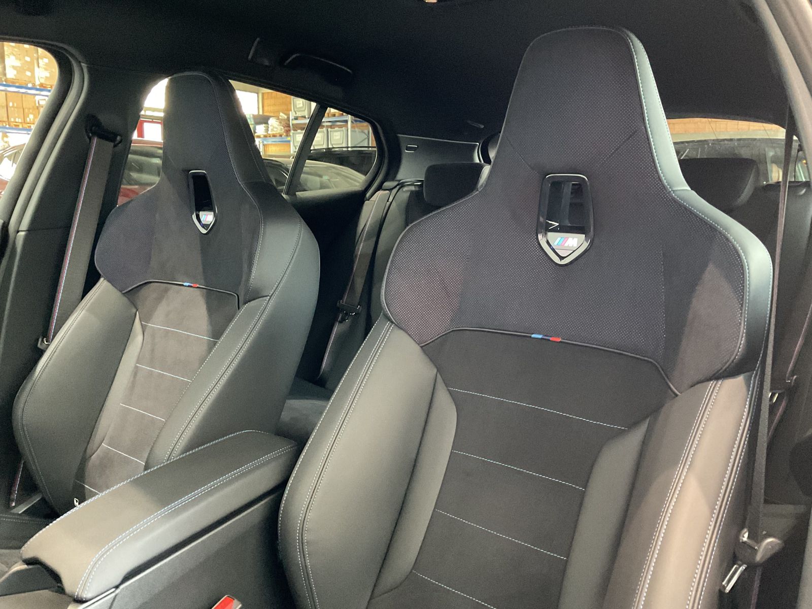 Fahrzeugabbildung BMW M135 xDrive Head-Up M Sportsitze AHK