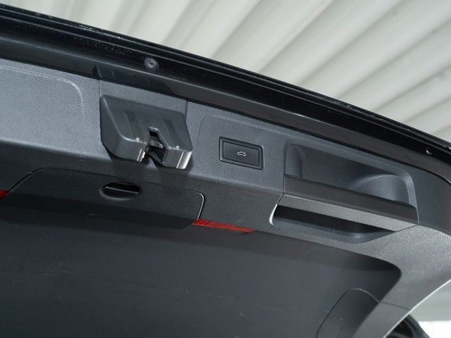 Passat Variant Business TDI el. Heckkl. LED ACC
