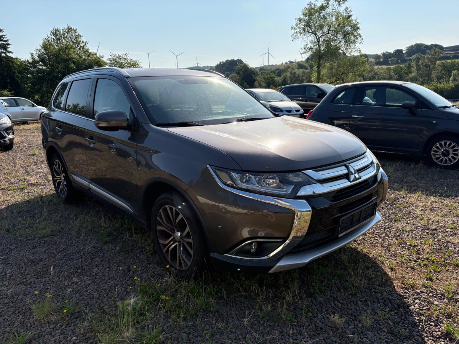 Mitsubishi Outlander Top 4WD NUR AN HÄNDLER ABZUGEBEN!!!