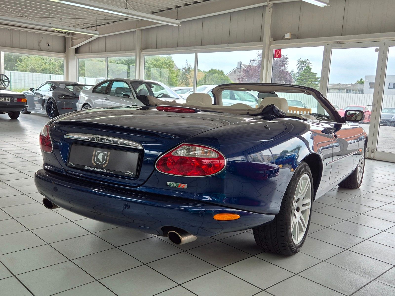 Fahrzeugabbildung Jaguar XKR Cabrio/Facelift/Traum Farbgebung+Bestzustand