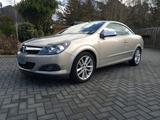 Opel Astra H Cabrio Twin Top 1.8 Edit. Autom. Standh. - Opel Astra: Cabrio, Automatik