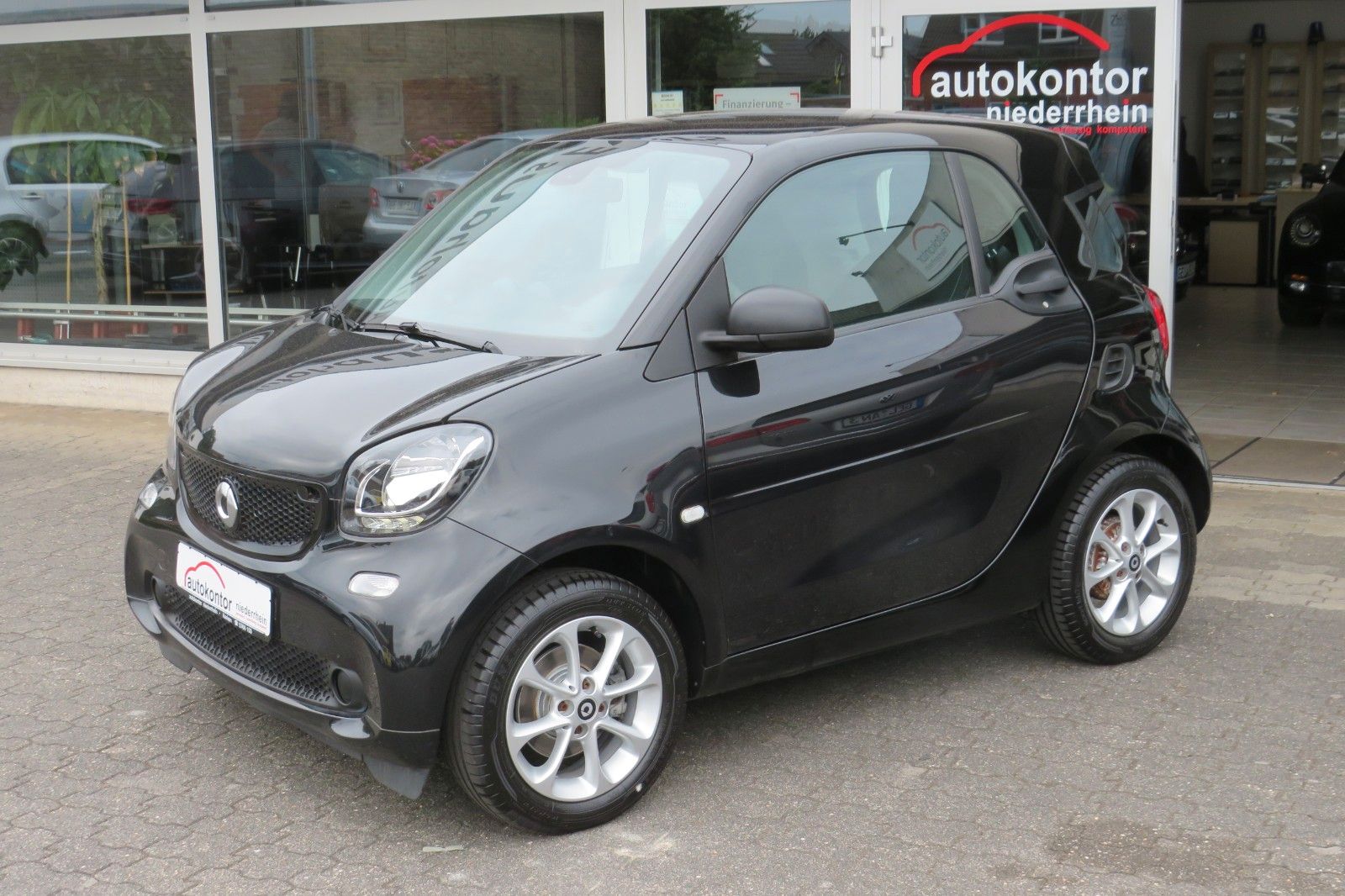 Fahrzeugabbildung Smart FOR TWO PASSION AUTOMATIK GLASDACH KLIMA ALU