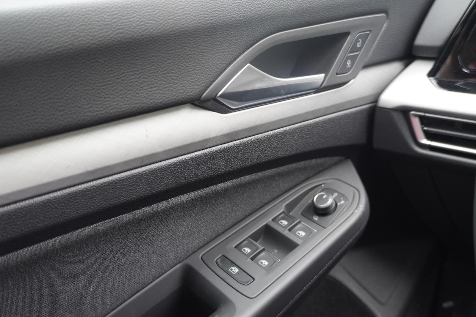 Volkswagen Golf VIII 1.5 TSI Life LED Navi PDC App-Connect, миниатюра 23