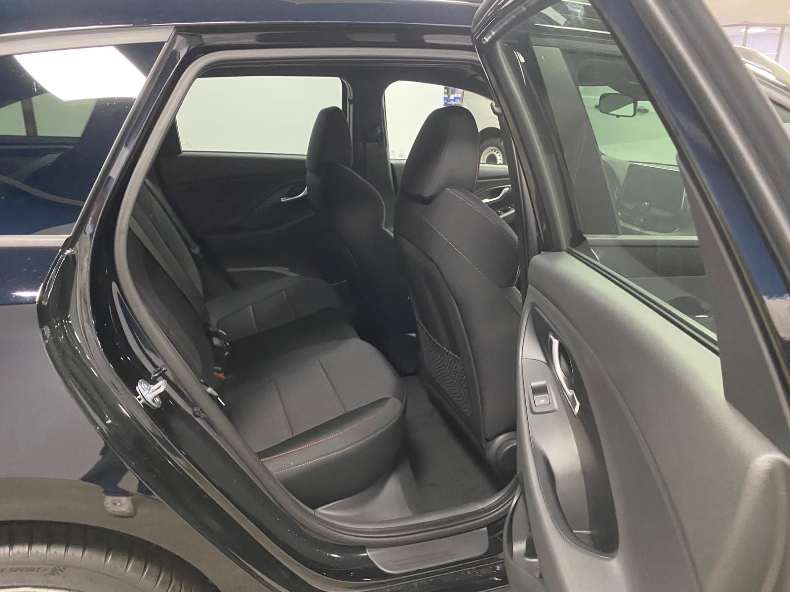 Fahrzeugabbildung Hyundai i30 N-Line APP+KLIMA+RFK+PDC+NAVI+SITZHEIZ+Andro