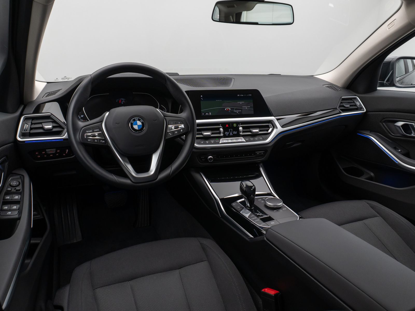 Fahrzeugabbildung BMW 320i CockPit+ DAB PDC LED Lordos Sitzhzg Komfort