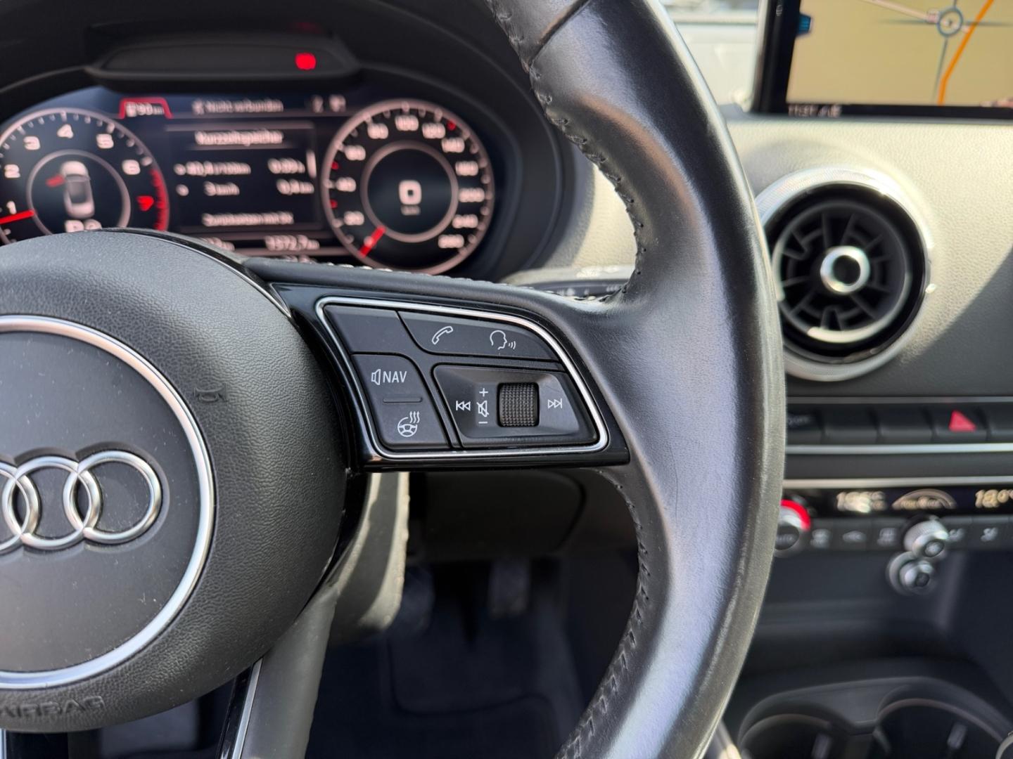 Audi A3 Cabriolet 1.4 TFSI sport *Alcantara*SHZ*PDC*