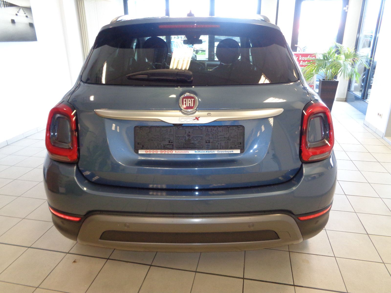 Fahrzeugabbildung Fiat 500X Cross / NAVI / KAMERA / 8-FACH / 1. HAND