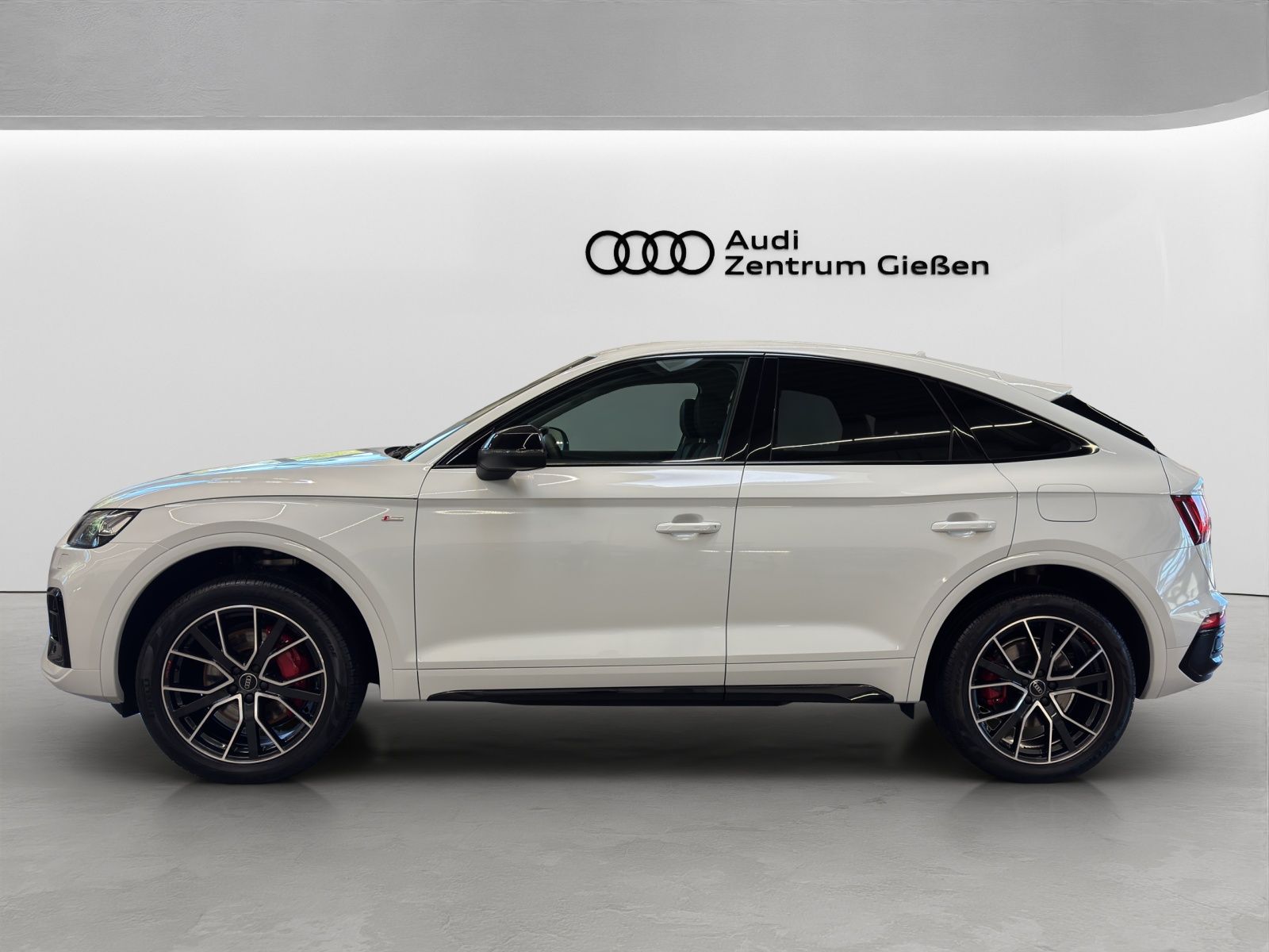 Audi Q5 Sportback 50 TFSI e quattro S line Black B&O  imagem 3