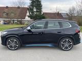 BMW iX1 xDrive30 - xLine AHK DriveAss LED 20" AC22kW - BMW iX1 von privat