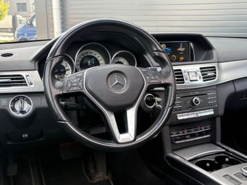 Mercedes E 200 - 4