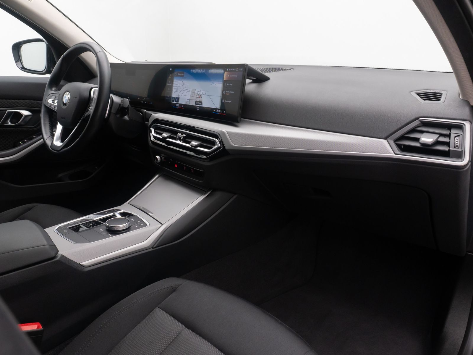 Fahrzeugabbildung BMW 320d ACC Kamera DAB HUD Sport Ad.LED Parkassist