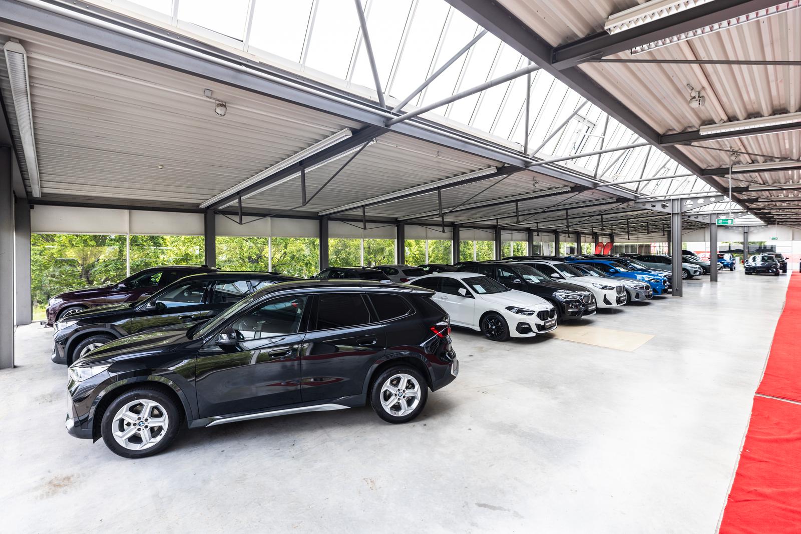 showroom-image-main