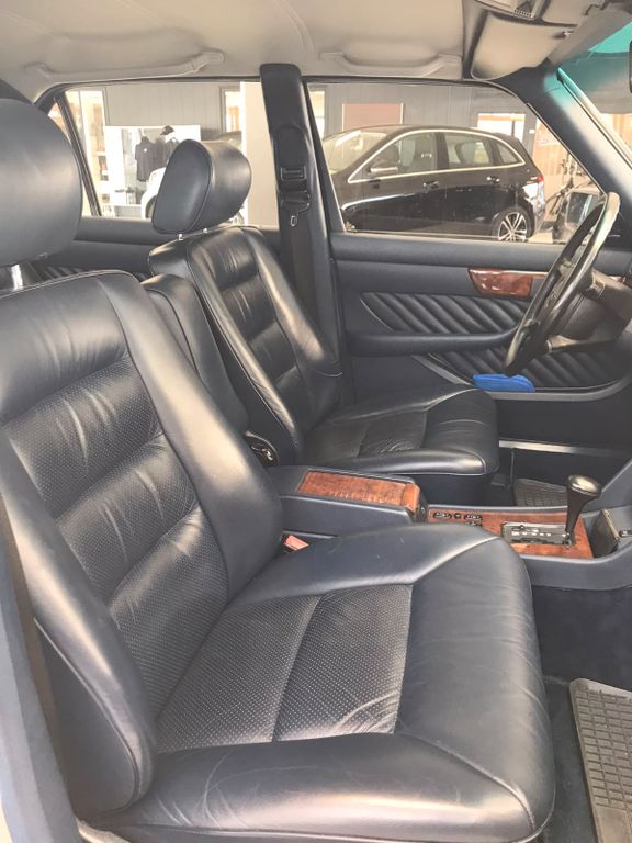 MERCEDES-BENZ S-Class 1989