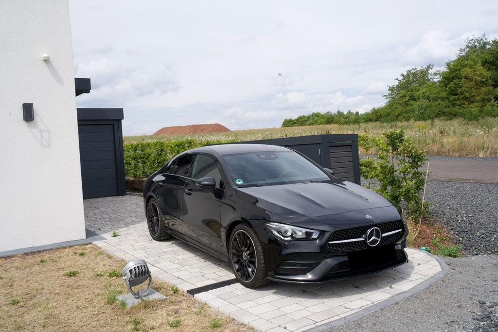 Mercedes-Benz CLA 200