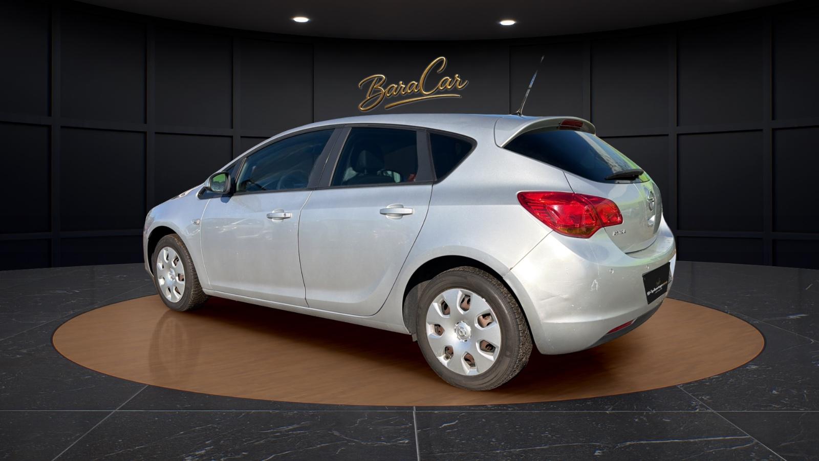 Opel Astra J Lim. 5-trg. Design Edition*langeTÜV*TOP*
