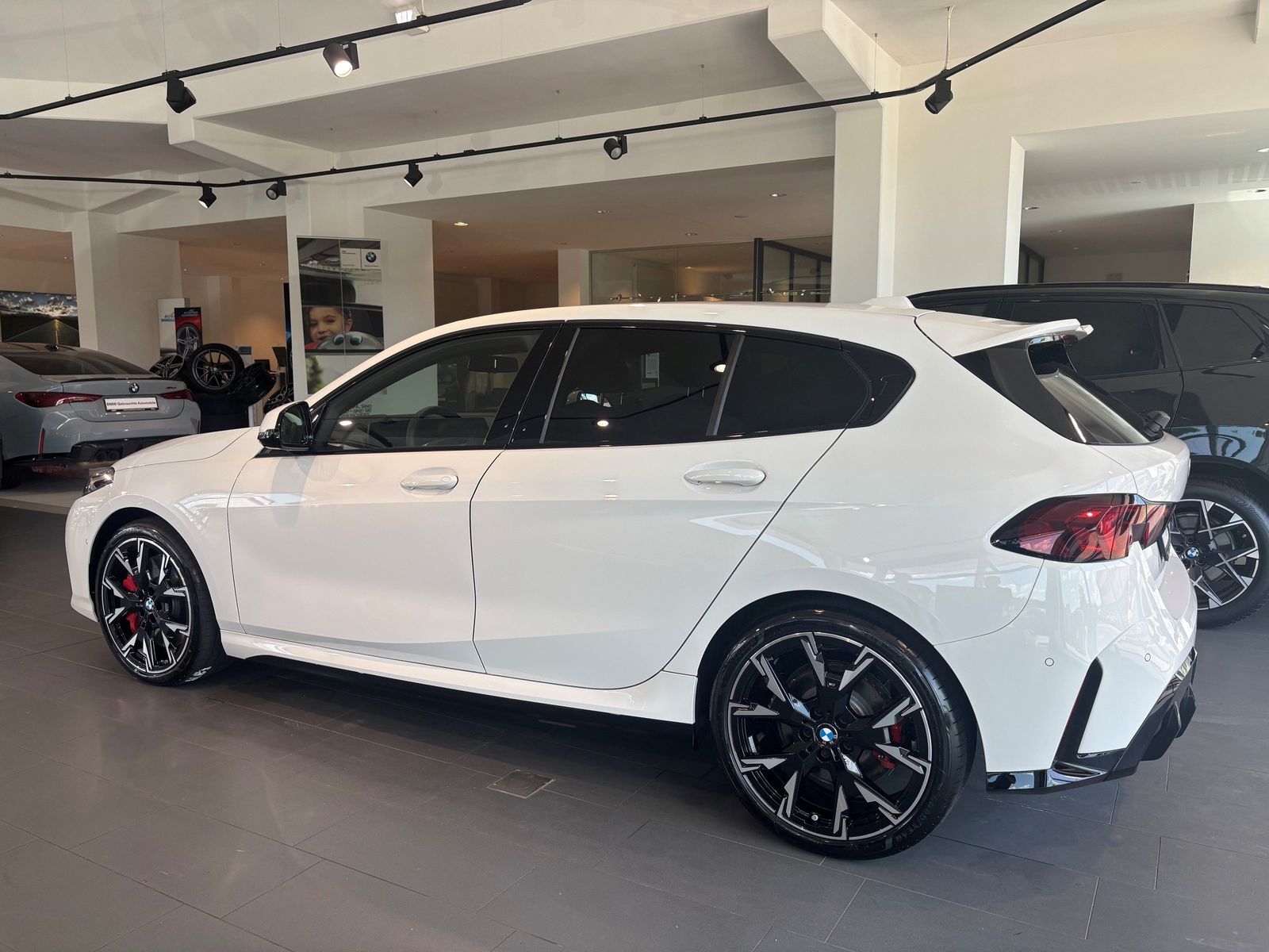 BMW 120 M Sport PRO Harman & Kardon imagem 3