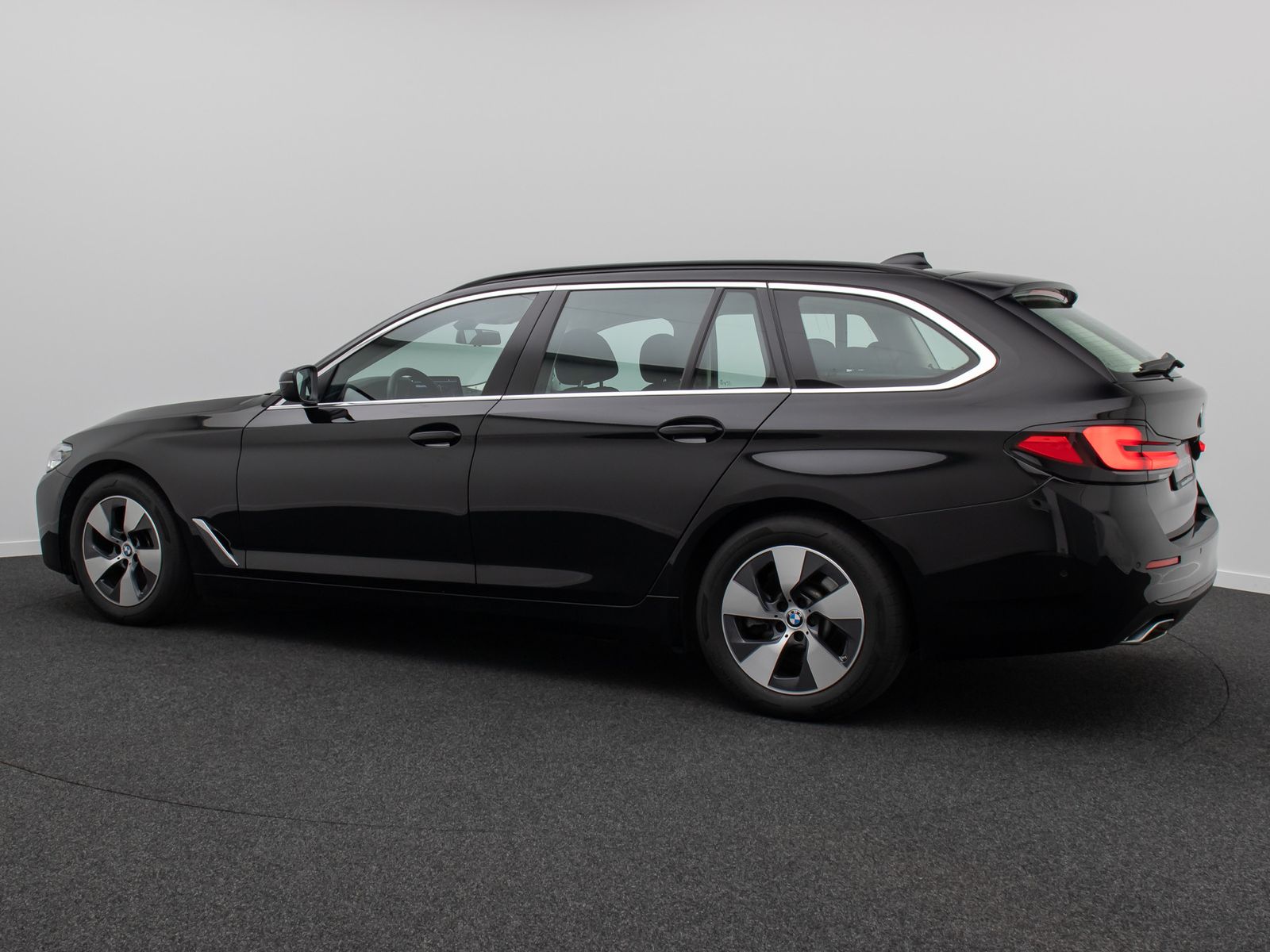 Fahrzeugabbildung BMW 520d Alarm DAB Kamera 4xKlima Parkas Leder Sport