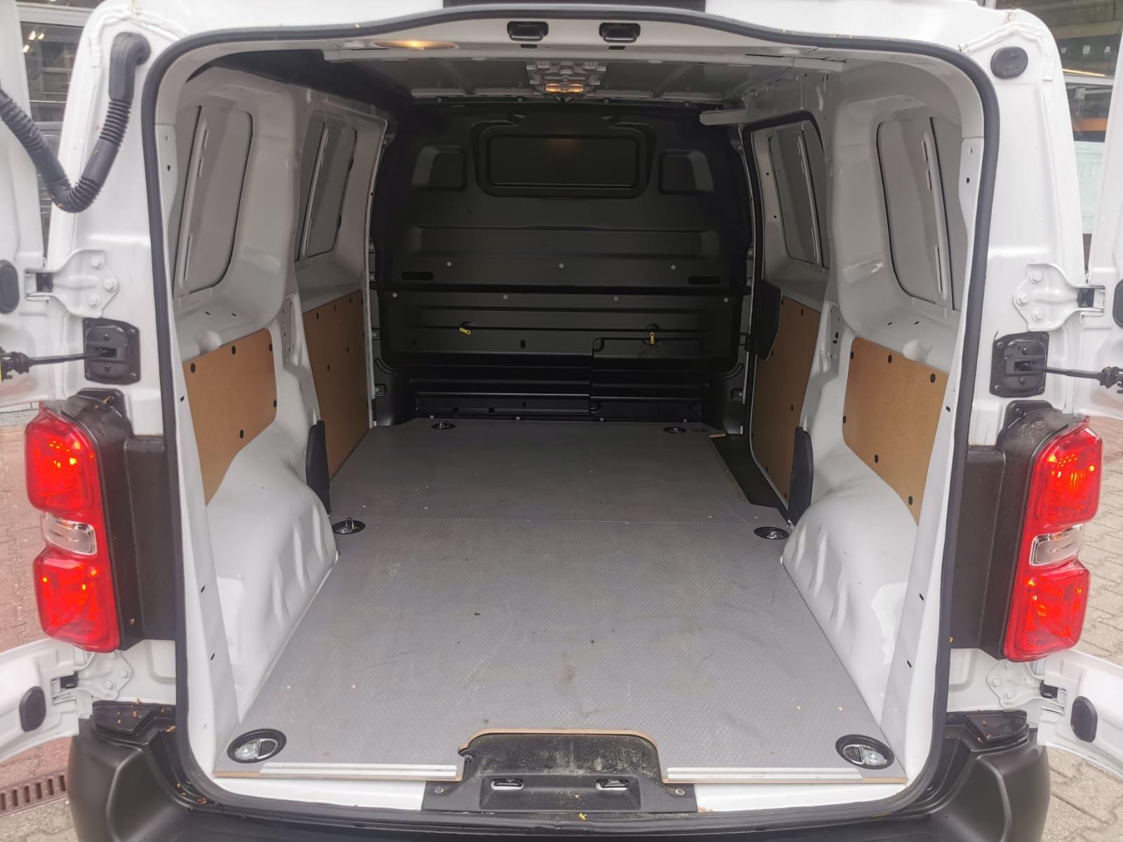 Toyota Proace  Electric 75 kWh Meister L1 Kasten *Navi*
