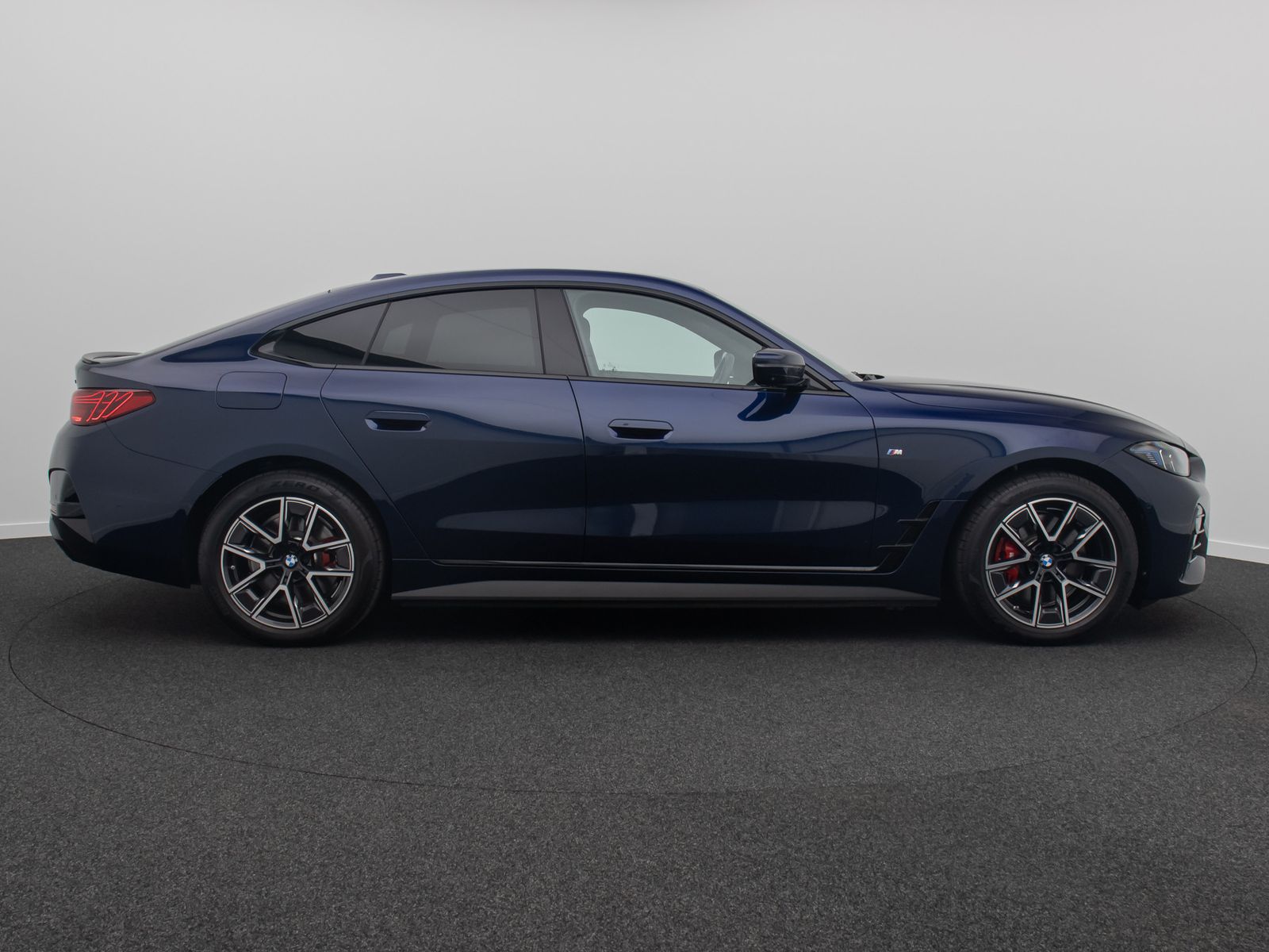 Fahrzeugabbildung BMW i4 eD40 Gran Coupe M Sport Pro 360°DAB Alarm HUD