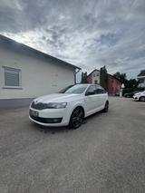Skoda Rapid Spaceback Elegance DSG Navi PDC - Skoda Rapid: Elegance