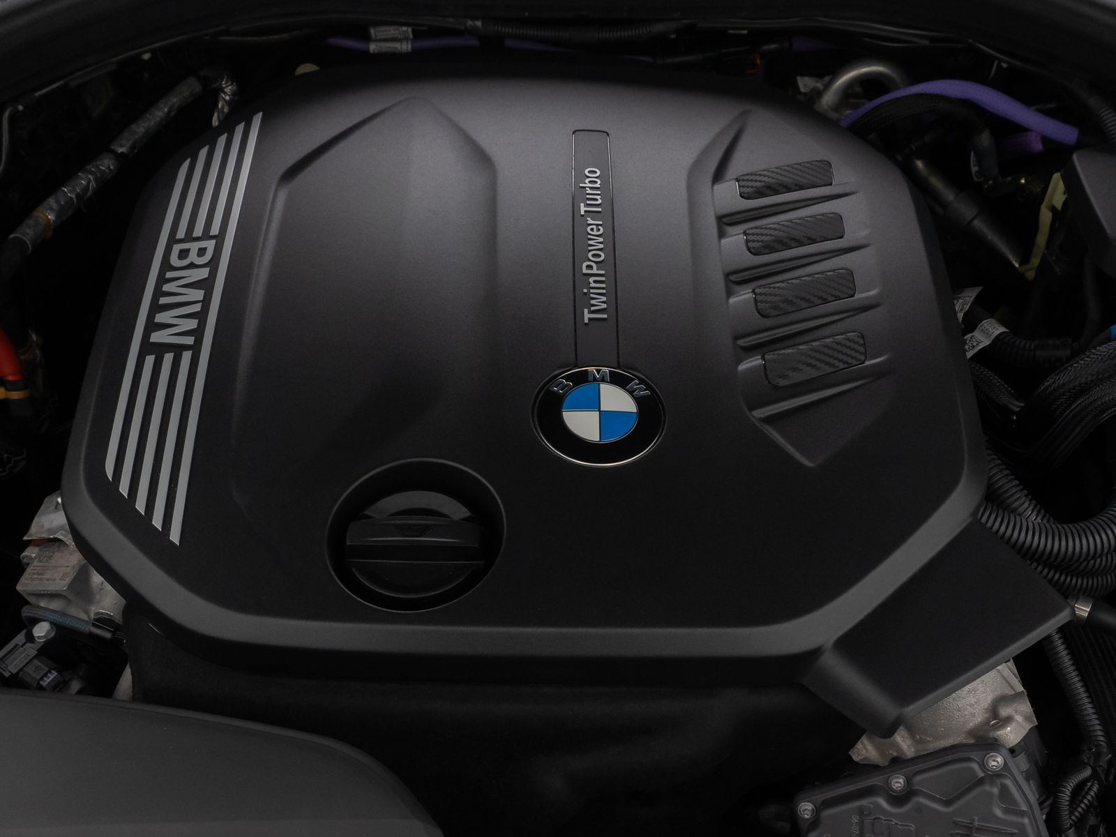 Fahrzeugabbildung BMW 320d M Sport Kamera DAB Standhzng HiFi Alarm HUD