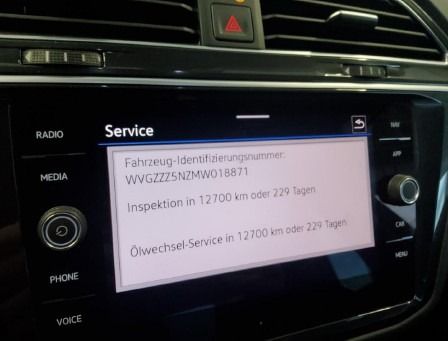 Fahrzeugabbildung Volkswagen Tiguan 1.5 TSI DSG SPORTPAKET MATRIX STANDHZG 20
