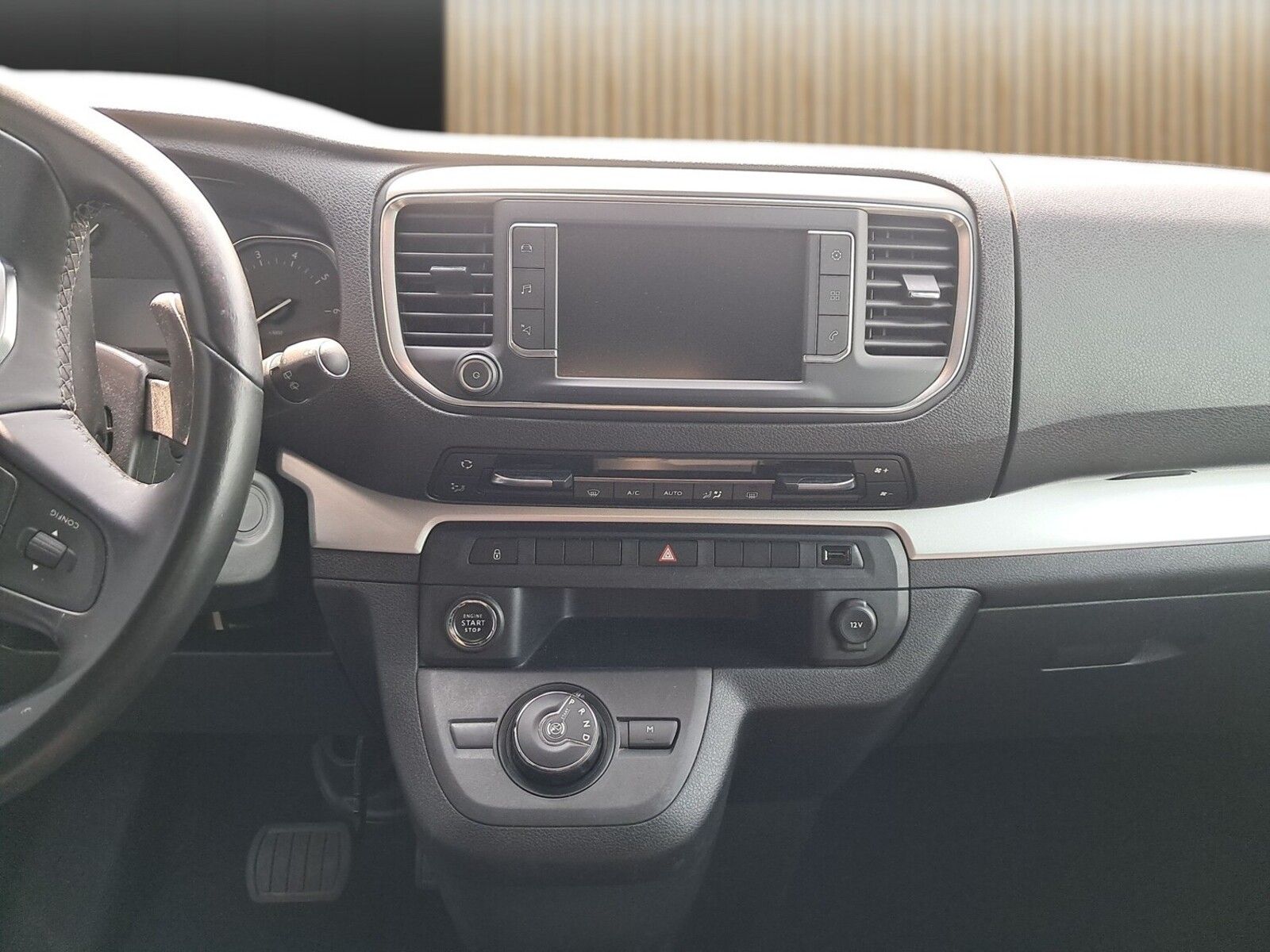 Fahrzeugabbildung Pössl Vanster Peugeot 145 PS