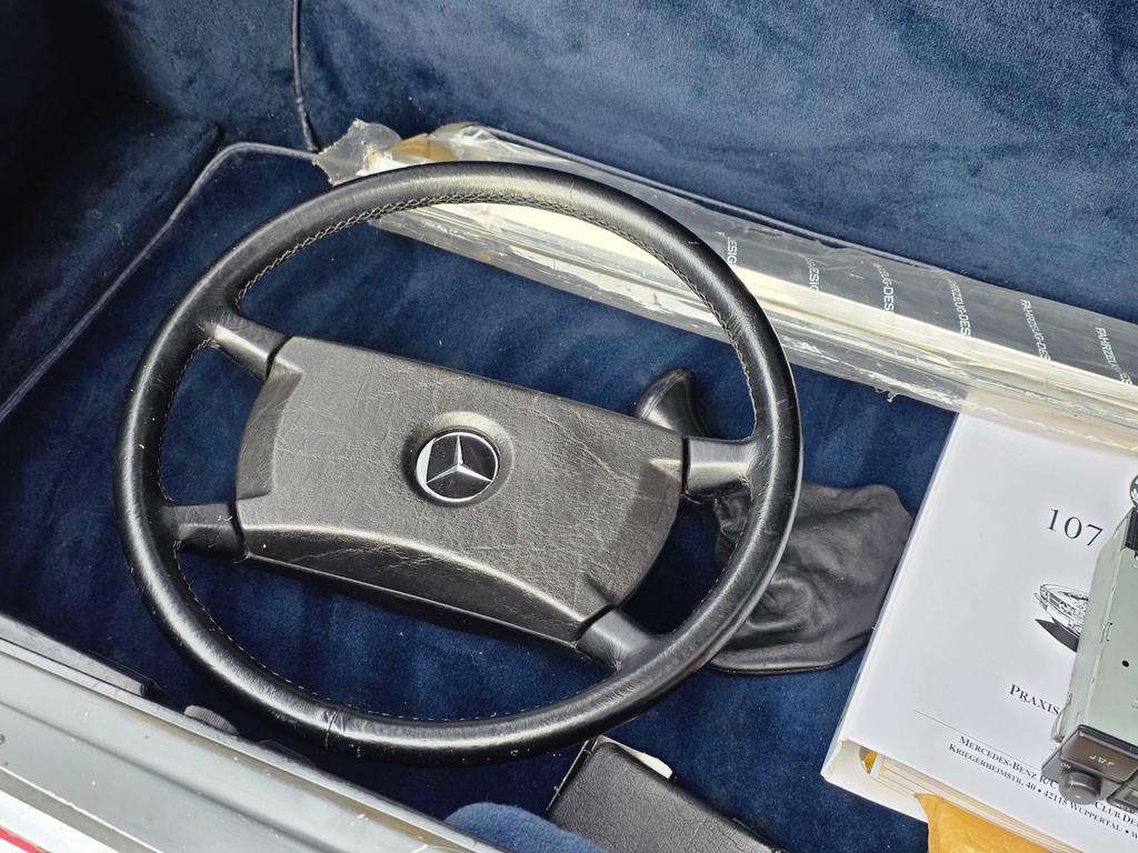 Mercedes-Benz SL 300