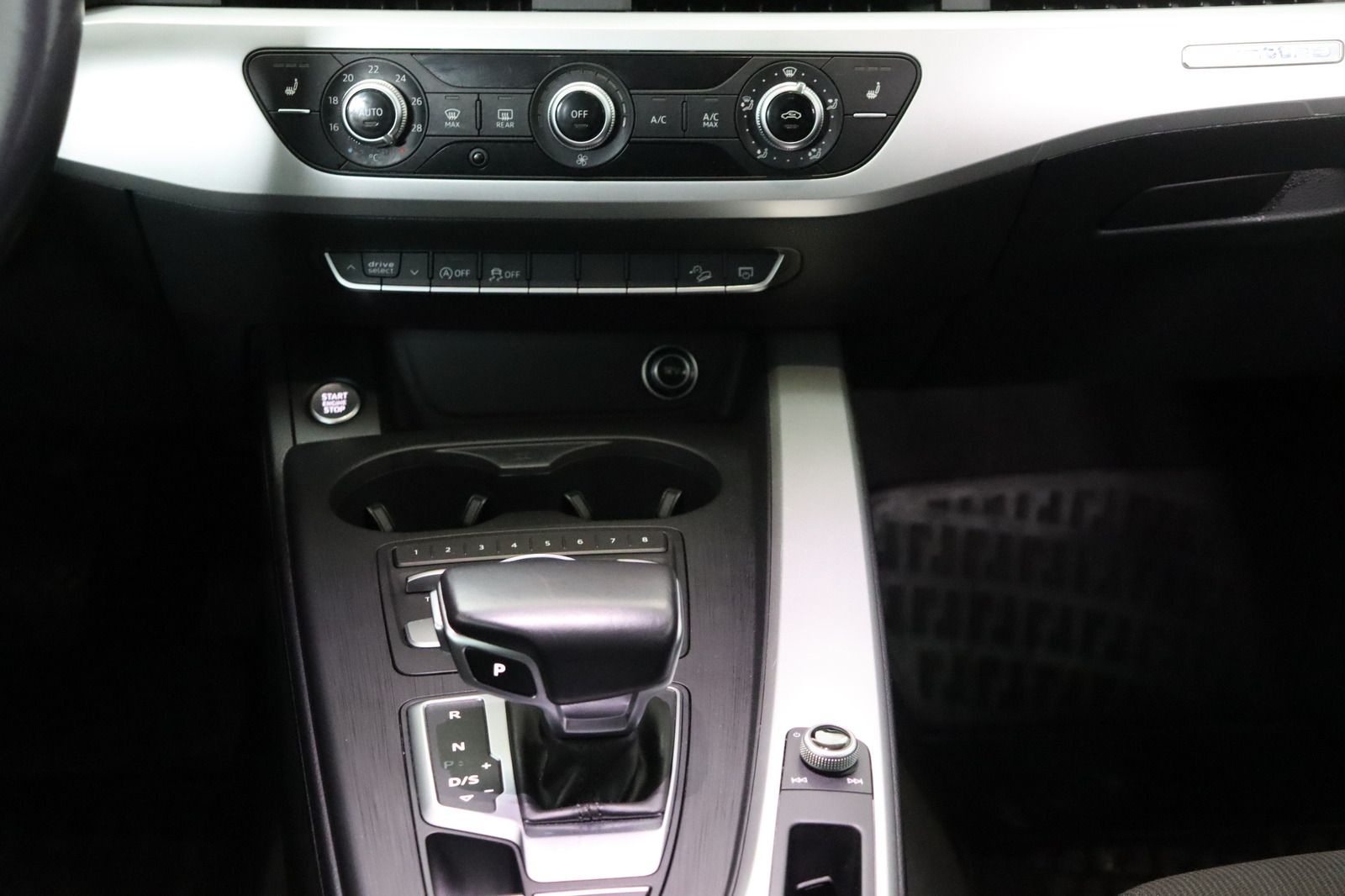 Fahrzeugabbildung Audi A4 Allroad Quattro 2.0 TDI * Navi * Bi-Xenon *