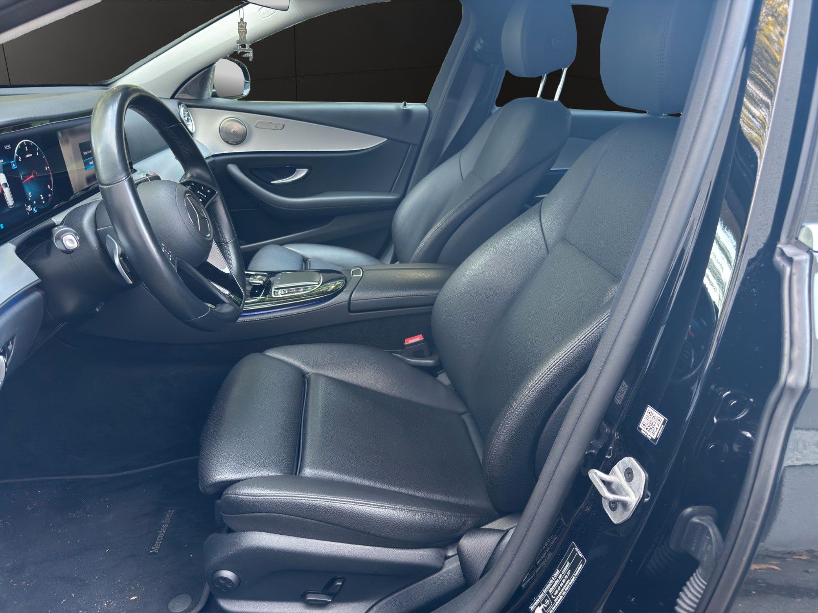 Fahrzeugabbildung Mercedes-Benz E 200 E T-Modell E 200 d