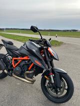 KTM Super Duke 1290R Top gepflegt