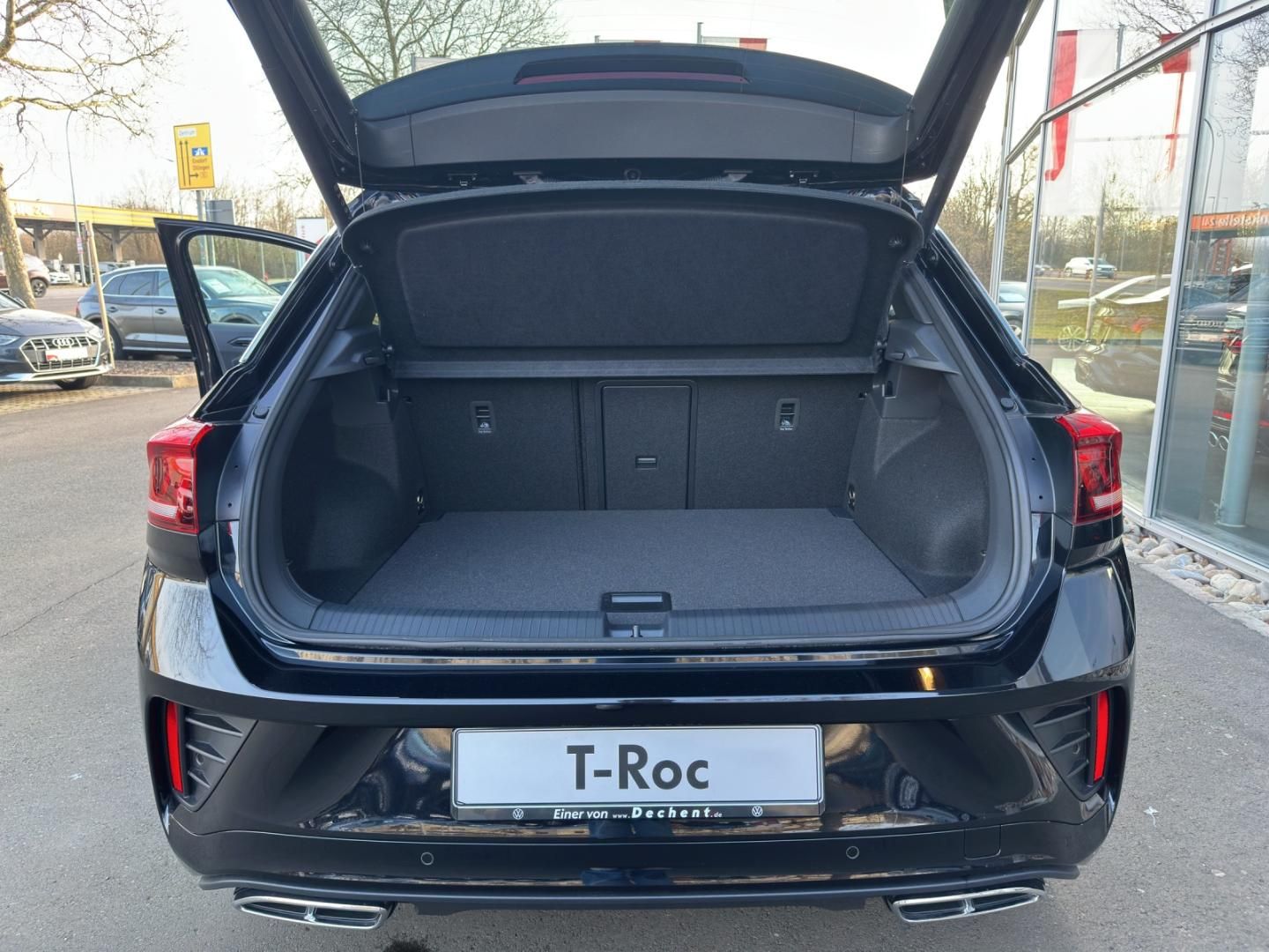 Fahrzeugabbildung Volkswagen T-ROC R-Line R-Line,Easy-Open,GJR,RFK,Navi,Clima