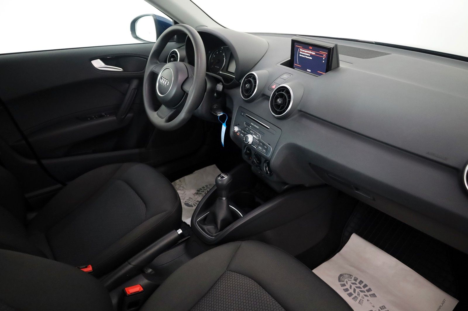 Fahrzeugabbildung Audi A1 Sportback PDC,8-fach bereift!