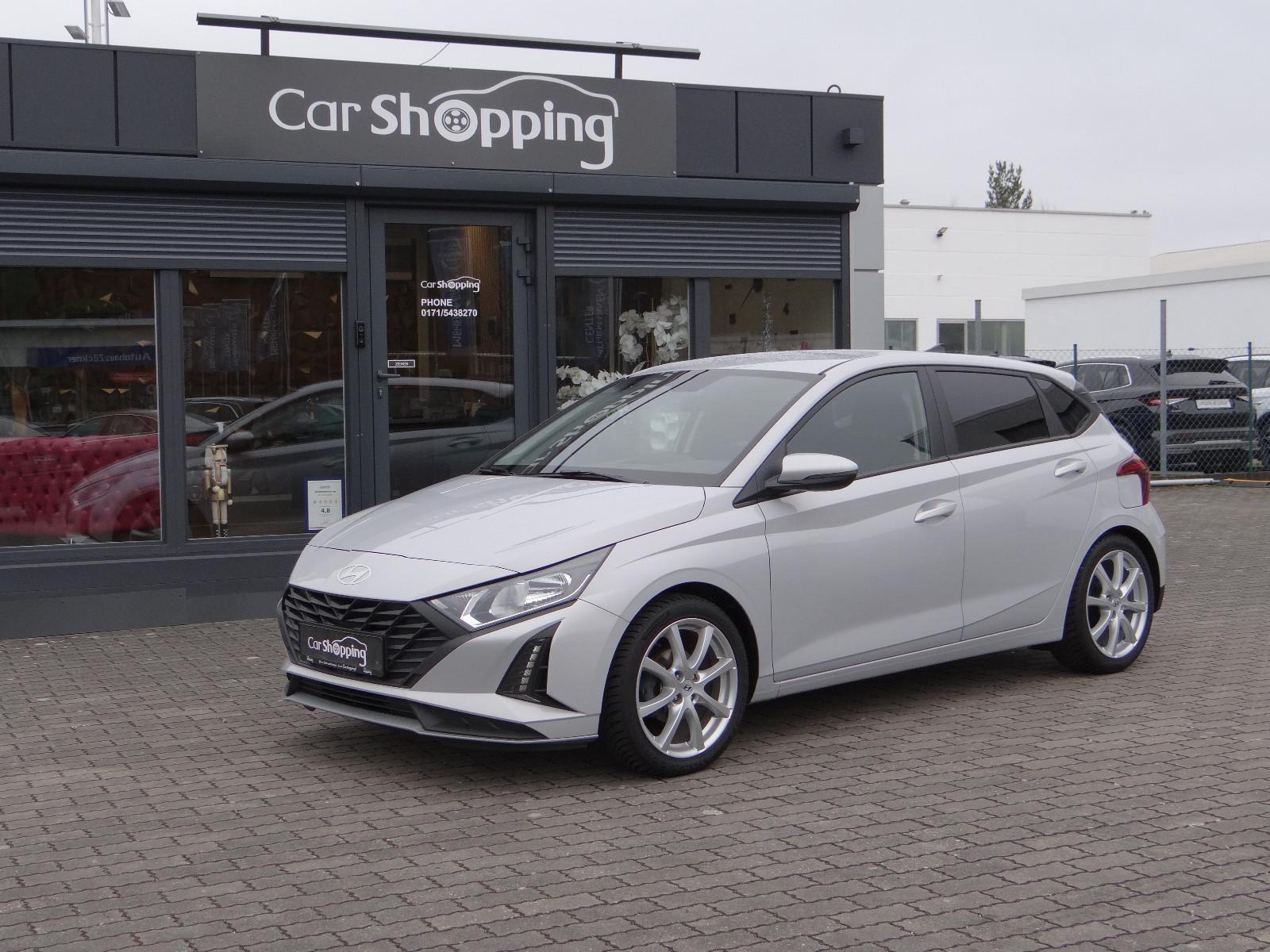 Hyundai i20 Family /Kamera/Klima/Sitzh./8 Fach Bereift