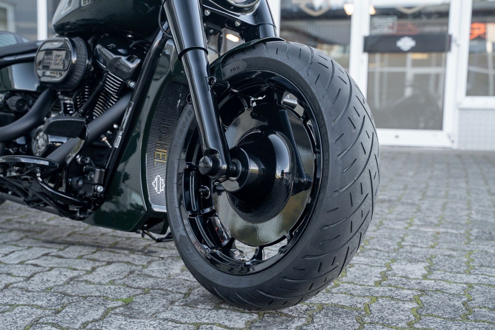 Fahrzeugabbildung Harley-Davidson GREEN DARK FAT BOY FLFBS 114 MY24 -JEKILL&HYDE-