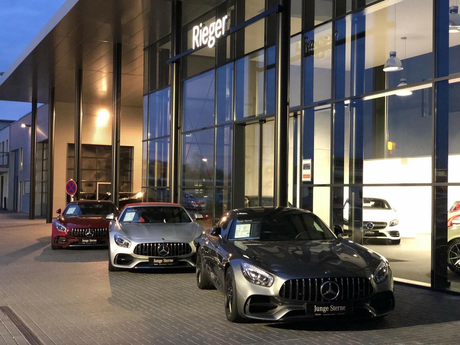 showroom-image-bottom