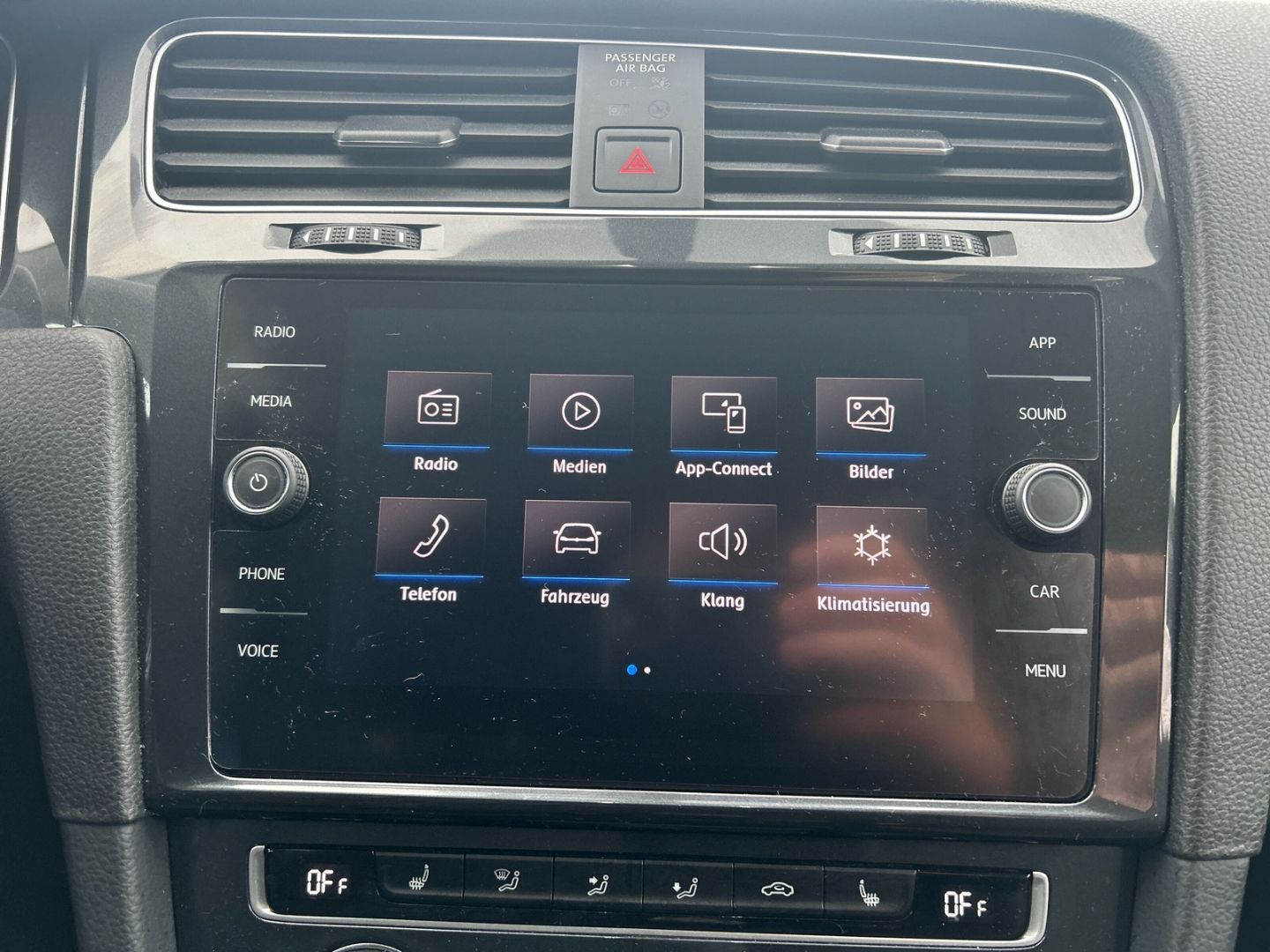 Fahrzeugabbildung Volkswagen Golf VII Comfortline BMT Start-Stopp 1.0 TSI EU6