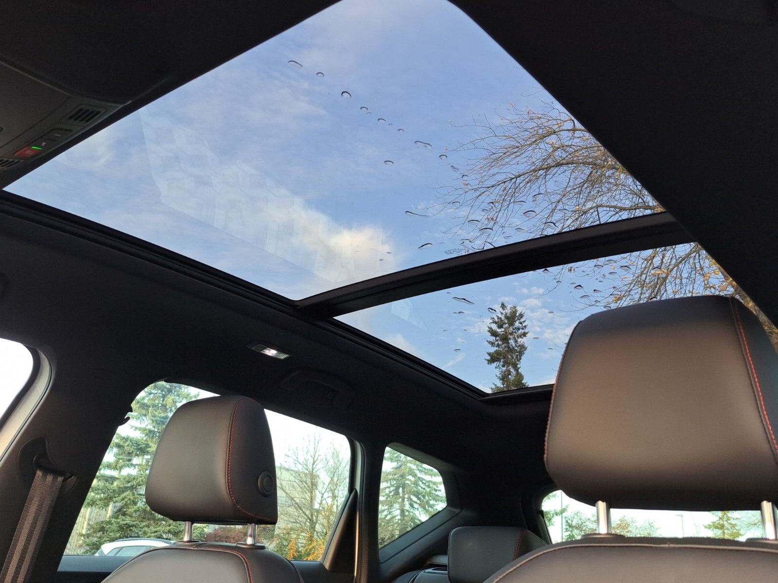 Ateca FR 2.0 TDI DSG AHK Panodach Navi