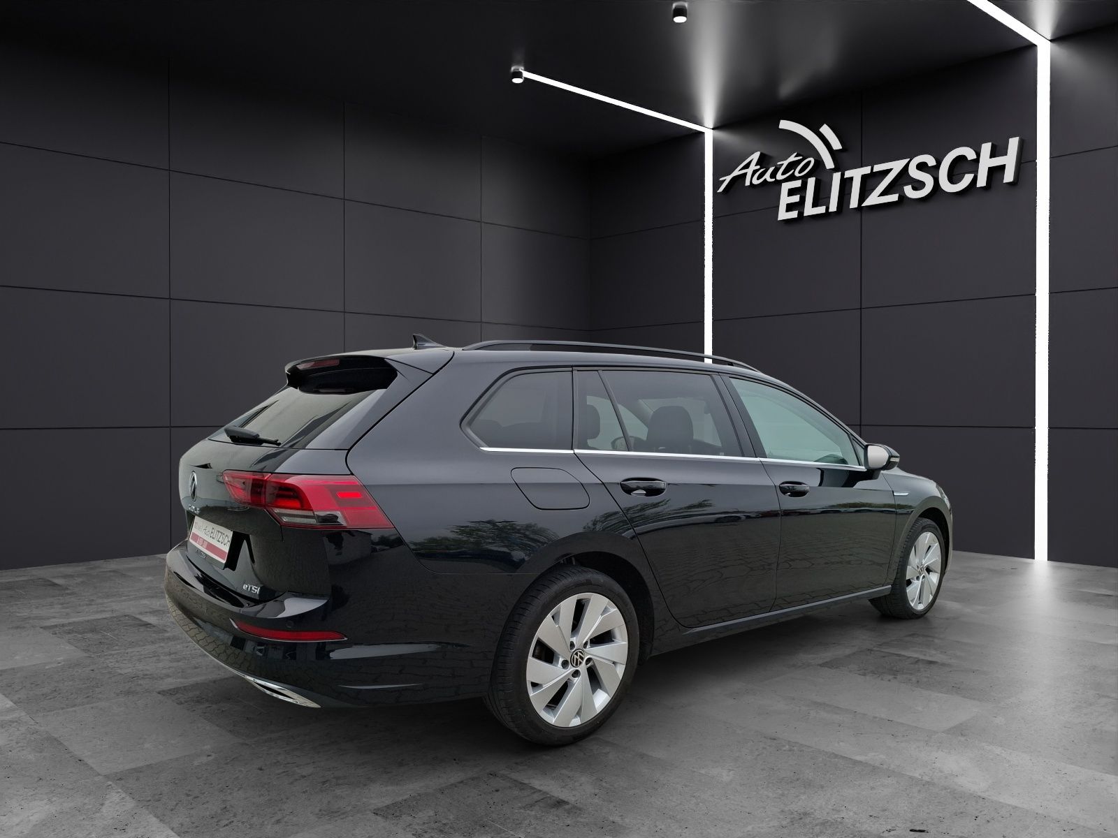 Fahrzeugabbildung Volkswagen Golf VIII Variant eTSI Style DSG LEDplus CarPlay