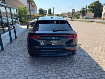 Audi Q8 - 7
