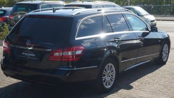 Mercedes E 200 - 4