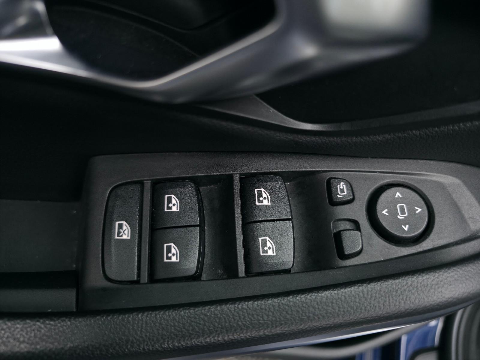 BMW 330i Touring Steptronic LED NAVI SHZ LHZ