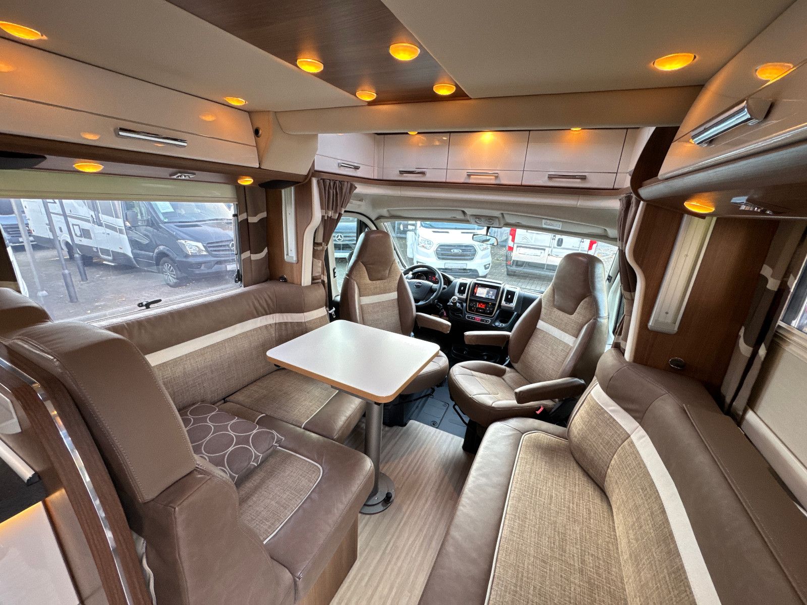 Fahrzeugabbildung Carthago C-Tourer T 148 LE H SOLAR TV SAT HUBBETT KAMERA