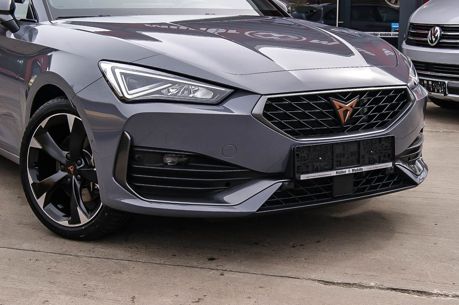 Fahrzeugabbildung CUPRA Leon Sportstourer e-HYBRID VIRTUAL ACC XL 1HAND