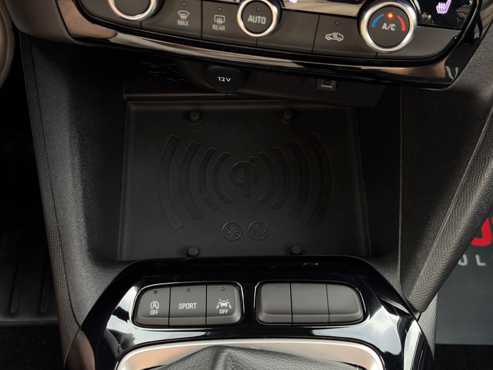 Fahrzeugabbildung Opel Corsa F GS 1.2 Turbo CarPlay Temp. CAM LHZ SHZ