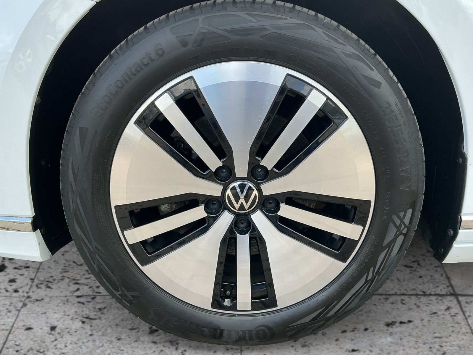 Volkswagen Passat Variant - Bild 8