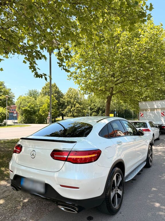 Image of Mercedes-Benz GLC 250